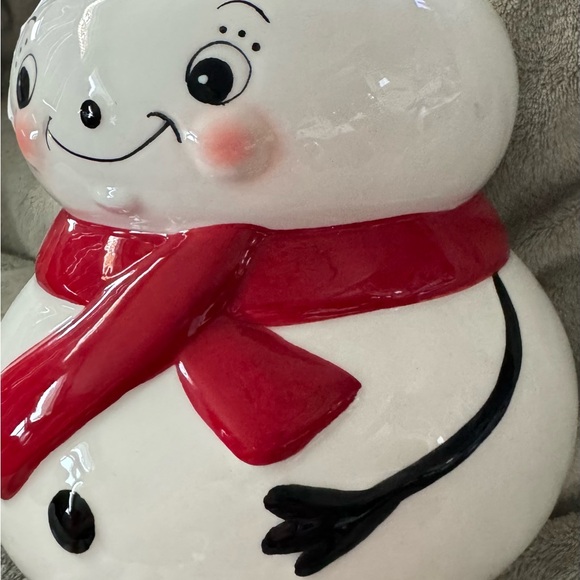 2023 JOHANNA PARKER CARNIVAL COTTAGE CHRISTMAS WINTER SNOWMAN COOKIE JAR NEW - Picture 5 of 11